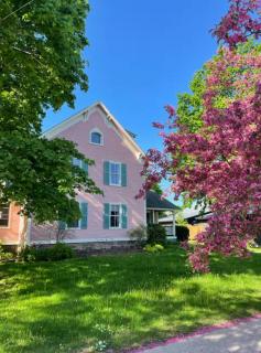 Peaceful 1BR retreat - Simple, Stylish, Shelburne - Shelburne - 0