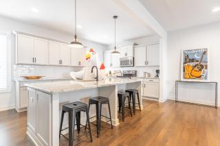 The Gibson by Stay Local Nashville - 0