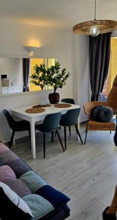 Blue Ocean Apartment - - 6