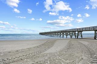 Sea Cabin Unit Unit 104-Oceanfront-Sleeps 4-1bedroom-1bath - North Myrtle Beach - 1