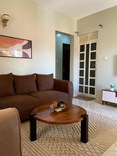 A-grade living-WiFi & parking - Kampala - 8