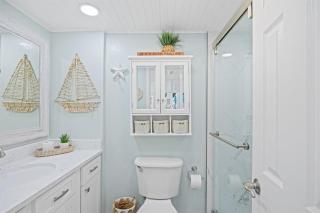 Oceanfront Seawatch Resort Unit 1012 Luxury Sleeps 2 Ten Pools Ten Hot Tubs - Myrtle Beach - 5