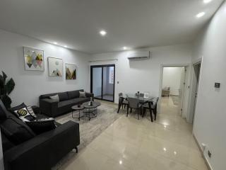 Nice F2 with new, modern furniture in Mermoz - Dakar - 0