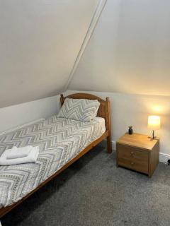 St Joseph's Guest House - Southampton - 6