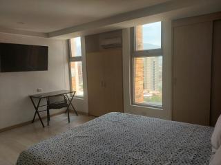 Laureles Deluxe Apartment in the Medellin sky - 7