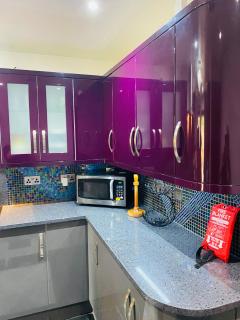Manor Villa - Dagenham - 6