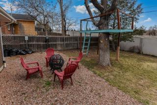 Enchanting Upper Unit with City Charm - 7