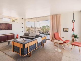 Casa Rocosa I Midcentury Home on 5 Private Acres Near Park - Joshua Tree - 3