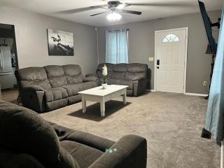 Cozy 3 Bedroom Home a short walk to Main Street Shadow Lake Dance Night Club - Noel - 6