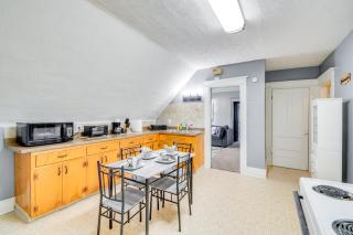 Less Than 2 Mi to Hospitals and University South Wedge Apt! - Rochester - 2
