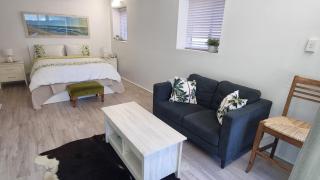 Scarborough Beach Getaway, Private apartment - 9