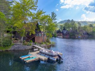 Lakefront A-Frame on a Point, Pet-Friendly - Robbinsville - 8