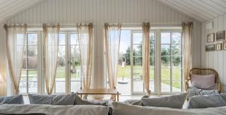Wooden House With Relaxing Atmosphere - Yderby - 1