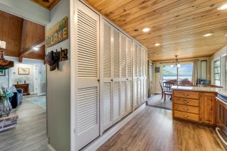 Lakefront A-Frame on a Point, Pet-Friendly - Robbinsville - 6