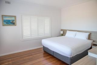 Amooran Oceanside Apartments and Motel - Narooma - 3