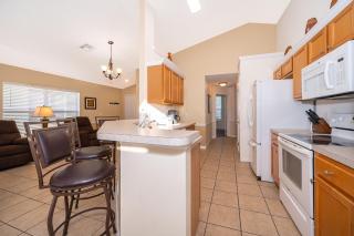 Lesa's Disney Vacation Home - 1