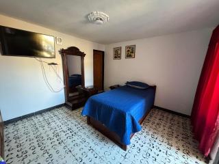 Aparta estudio comuna trece - Medellín - 1