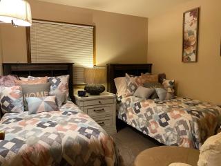 Farwells Private Resort in the Woods - - 0