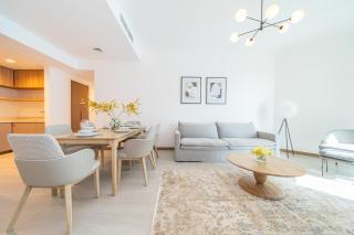 Stunning 2BR Apt High-Floor Breathtaking Views - 9