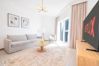 Stunning 2BR Apt High-Floor Breathtaking Views - 6