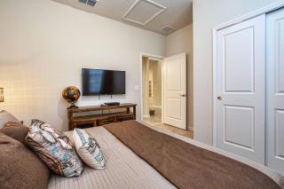 Windsor Island 8 Bedroom House-4404Wi - 2