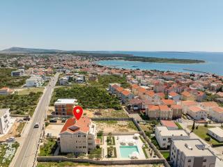 Apartments with a swimming pool Novalja, Pag - 24151 - Novalja - 9