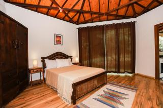 Casa em Moeda-MG - 9