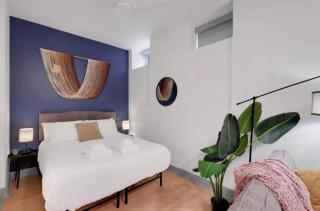 8 Unit Cozy & Bright Loft with Free Parking - 3