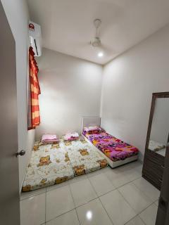 HW Homestay Bagan Lalang - Sungai Pelik - 4