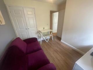 Gatwick 1 Bedroom Apartment - Chipstead - 2