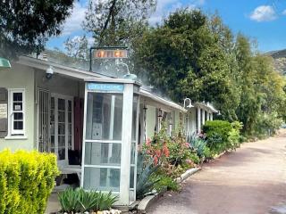 Sierra Pelona Motel - 9