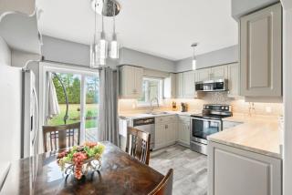 Spacious Beach Town Retreat - Sleeps 8 - Port Elgin - 6