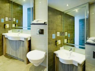 Belvilla Crewe City Centre Hotel Family room 4 - Chester - 6