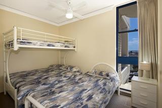 St Tropez 43 - 2 Bedroom Apartment with Pool - The Entrance - 1