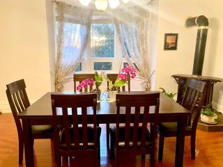 Spacious Beach Town Retreat - Sleeps 8 - Port Elgin - 2