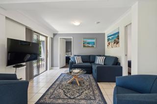 Smugglers On The Beach - 9