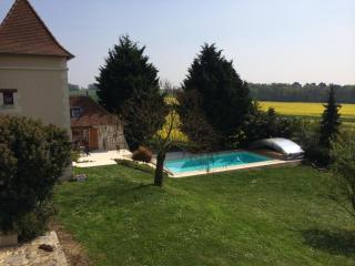 Charmante demeure 17e avec piscine privative, grand jardin et patrimoine riche en Touraine Sud. - FR-1-381-368 - Abilly-Sur-Claise - 0