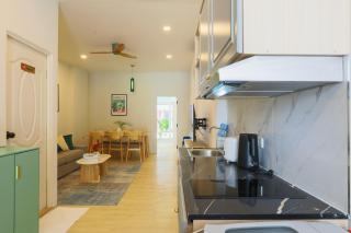 Winks Beach Patong Phuket - Patong - 9