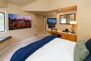 EV Charging*Private Hot tub*New Decor* - Bend - 7