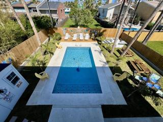 Luxury - Southern Charm Home - Steps from Beach! - South Padre Island - 7