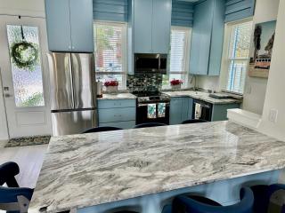 Luxury - Southern Charm Home - Steps from Beach! - South Padre Island - 6