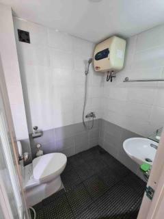 Central spacious 2BR flat - Hanoi - 8