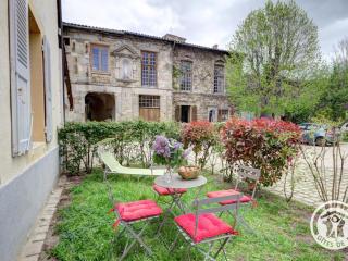 Gîte historique au cœur du Parc du Pilat – 14 pers, 3 ch, 3 sdb, wifi, jardin, animaux acceptés - FR-1-496-136 - Sainte-Croix-en-Jarez - 3