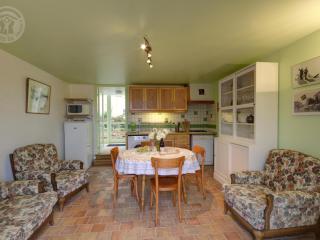 Gîte rénové avec terrasse, parking et randonnées proches – calme assuré - FR-1-496-201 - Montagny - 6