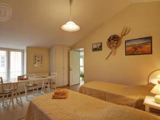 Gîte rénové à Montagny, terrasse, parking - FR-1-496-201 - 6