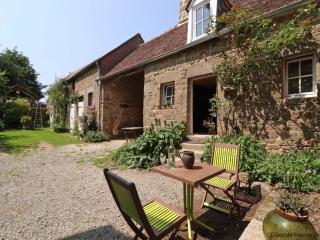 Maison historique arborée avec jardin et étang privés, idéale pour un couple - FR-1-497-135 - La Carneille - 0