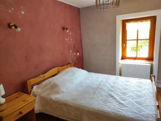 Gîte spacieux à Renaison avec cheminée, jardin et équipements enfants - FR-1-496-257 - Renaison - 7