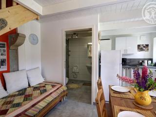 Gîte rénové en pierres au cœur du Haut Forez avec terrasse et randonnées à proximité - FR-1-496-59 - La Chapelle-en-Lafaye - 3