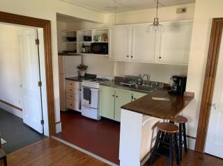 Cozy 1BD in Historic Shelburne - Shelburne - 6