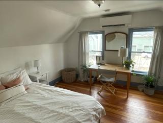 Cozy 1BD in Burlington’s Coolest Neighborhood - Burlington - 4